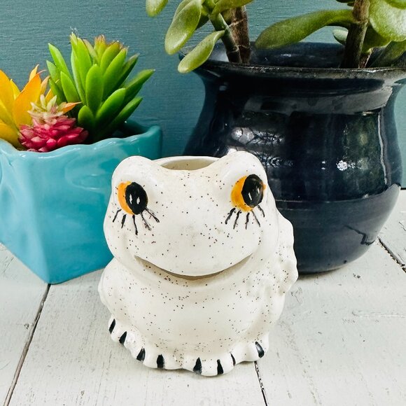Vintage 80s Frog Planter, White Speckled Frog Figurine, Kitschy Frog Decor - Picture 1 of 8